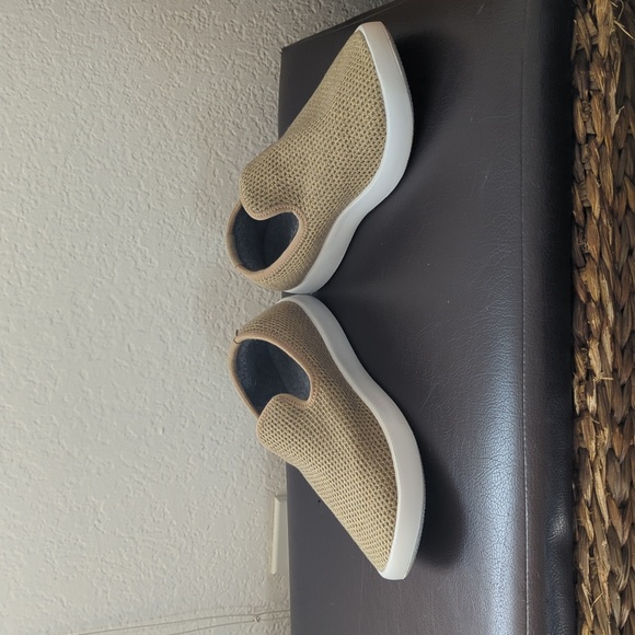 Like New Allbirds Tree Lounger slip on shoe in Hazy Beige women’s size 9 - Picture 3 of 3